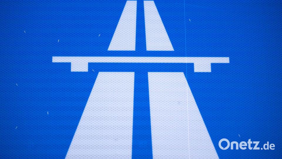 Noch mal rund 27 Millionen muss der Bund für die gescheiterte Pkw-Maut bezahlen. (Symbolbild) Bild: Hendrik Schmidt/dpa