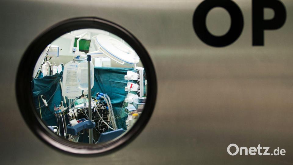 Die Ausgaben für Krankenhausbehandlungen steigen stark. (Archivbild) Bild: Maurizio Gambarini/dpa