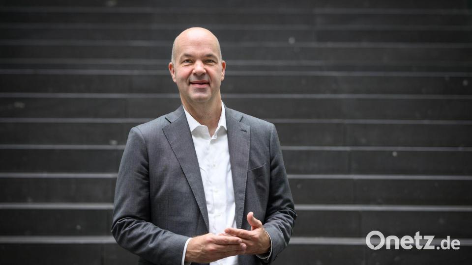 DIW-Präsident Fratzscher will große Vermögen stärker besteuern. (Archivbild) Bild: Bernd von Jutrczenka/dpa