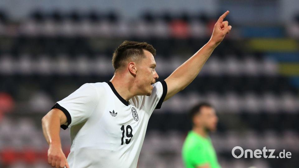 Dzenan Pejcinovic trifft beim U21-Debüt. Bild: Nderim Kaceli/dpa