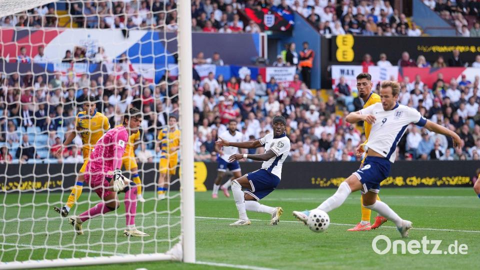 England und Kapitän Harry Kane gewannen auch das vierte Qualifikationsspiel zur Fußball-WM. Bild: Dave Shopland/AP/dpa