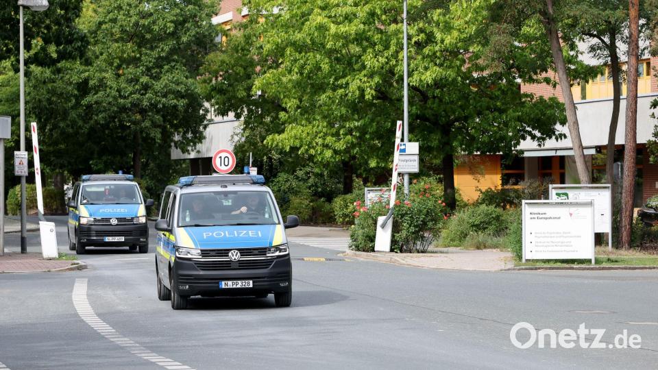 Am Morgen wurde der Mann zurück in die Psychiatrie gebracht. Bild: Daniel Löb/dpa