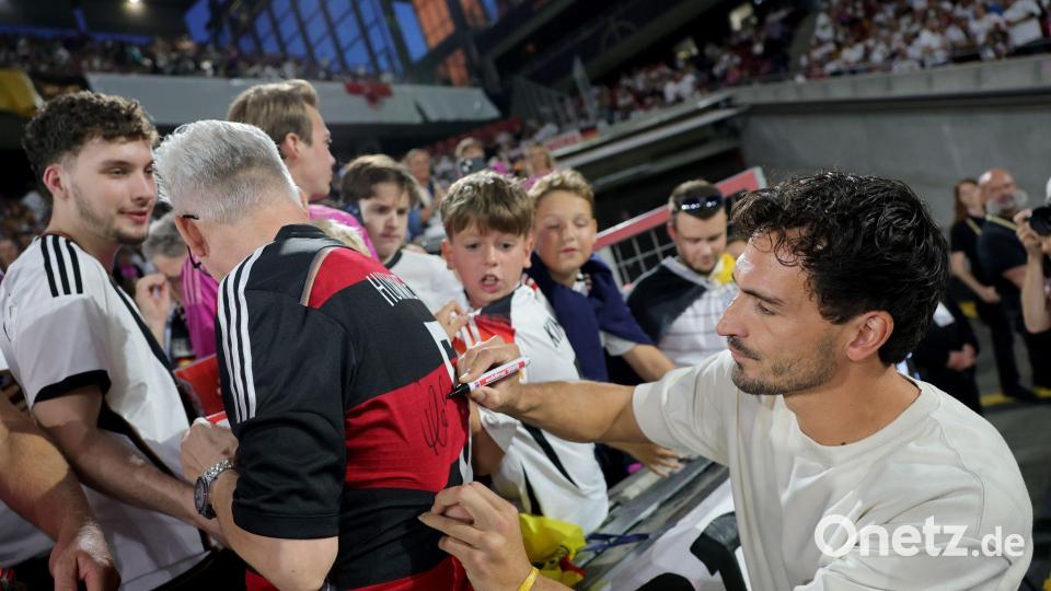 Die Unterschrift von Hummels ist immer noch begehrt. Bild: Rolf Vennenbernd/dpa