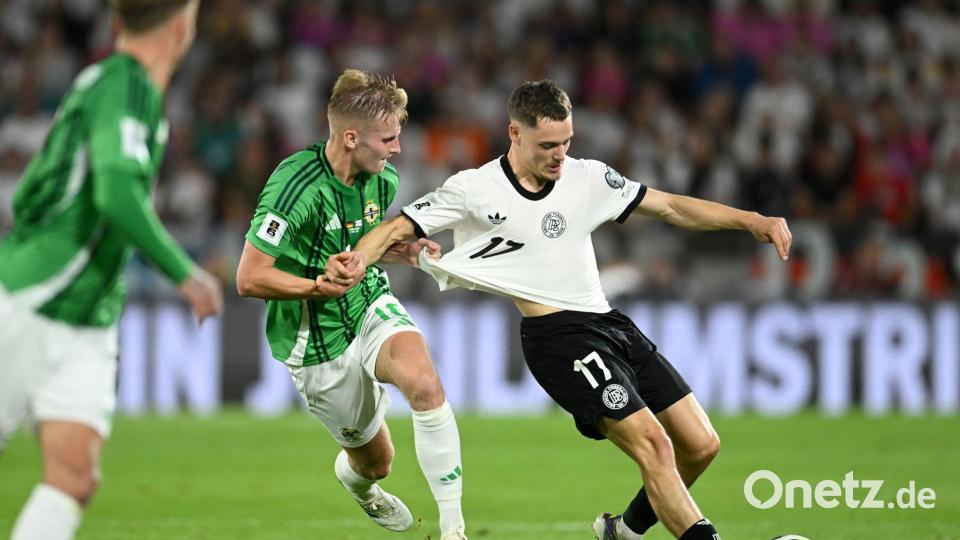 Die deutsche Nationalmannschaft um Florian Wirtz (r) kämpfte gegen Nordirland um Wiedergutmachung. Bild: Marius Becker/dpa