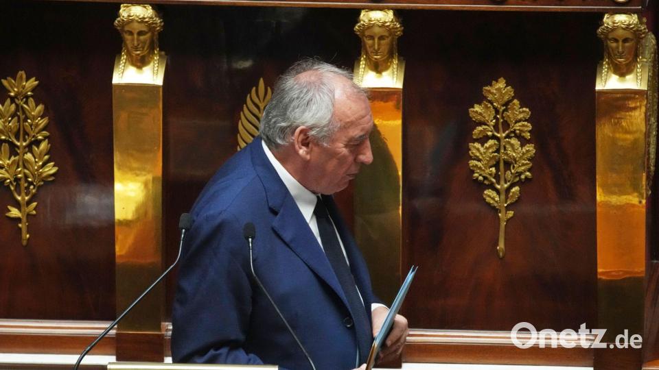 Der französische Premier Bayrou scheitert bei der Abstimmung in der Nationalversammlung. Bild: Christophe Ena/AP/dpa