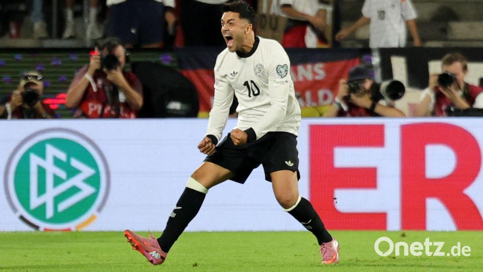 Nadiem Amiri feiert nach seinem ersten Länderspieltreffer. Bild: Rolf Vennenbernd/dpa