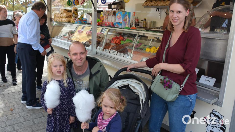 Zuckerwatte für die Kleinen geht immer. Bild: jr