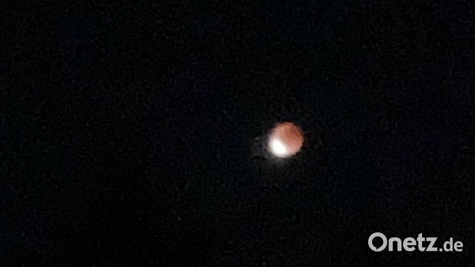 Das war der Blick auf die Mondfinsternis in Amberg. Bild: Christine Galli
