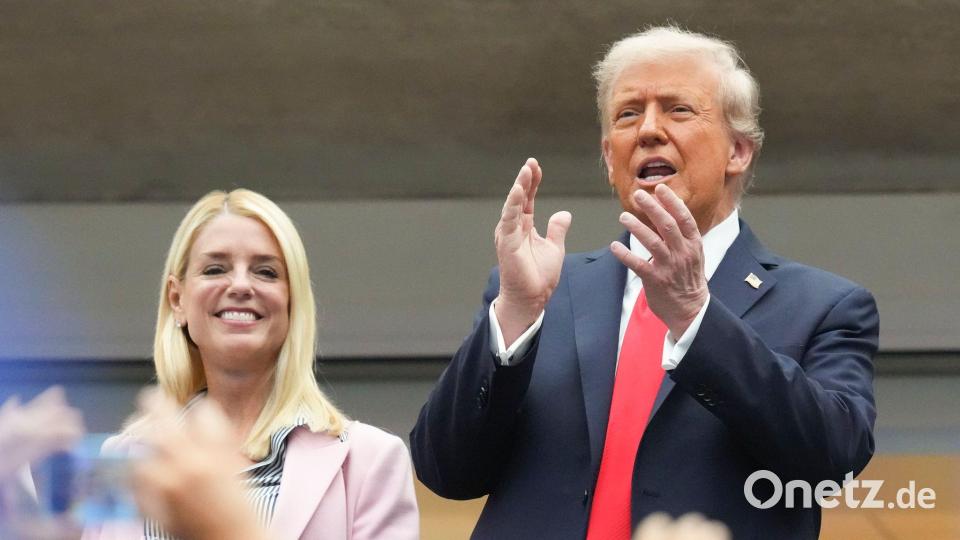 Wegen des Besuchs von Trumps waren die Sicherheitsvorkehrungen rund um das Finale verschärft. Bild: Kirsty Wigglesworth/AP/dpa