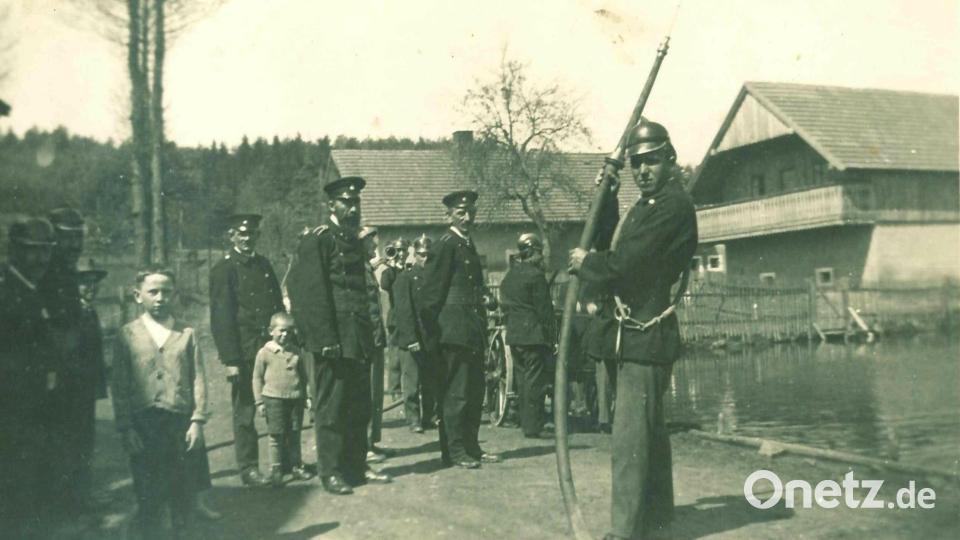 Etwa bis Anfang der 1970er Jahre existierte auch in Weha eine Feuerwehr. Bild: Gemeindearchiv Kastl