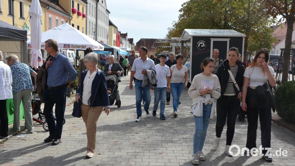 Ein Bummel über den Tirschenreuther Herbstmarkt bietet immer die eine oder andere Überraschung. Bild: jr