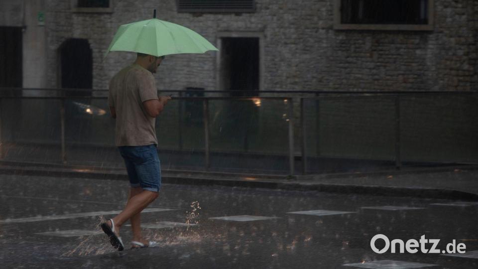 Angekündigt wurden bis zu 50 Liter Regen pro Quadratmeter. Bild: Clara Margais/dpa