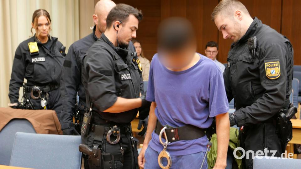 Die vier Angeklagten sollen fast 800 Menschen illegal nach Deutschland gebracht haben. Bild: Uwe Lein/dpa