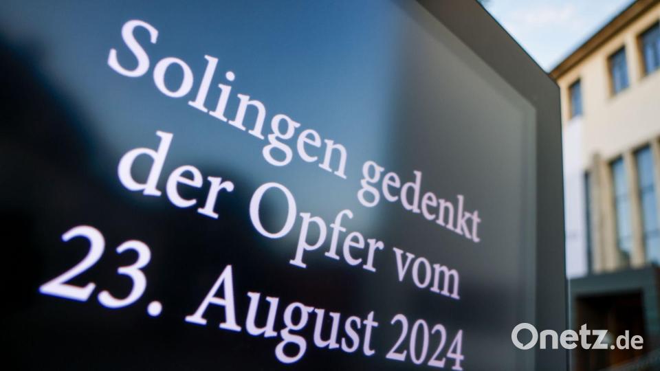 Vor mehr als einem Jahr stach der Mann auf seine Opfer ein. (Archivbild) Bild: Thomas Banneyer/dpa