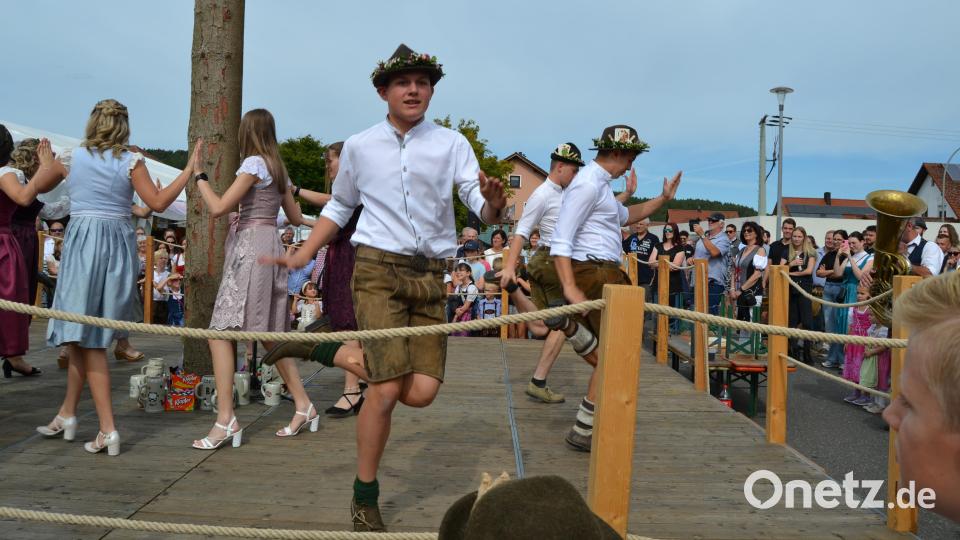 Plattler auf der Trischinger Kirwa. Bild: C. Sommer