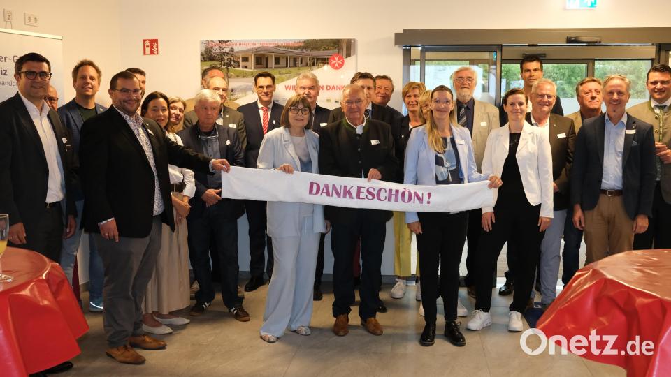 Ein &quot;Dankeschön&quot; an die Sponsoren, die die Johanniter bei der Trägerschaft des Bruder-Gerhard-Hospiz in Schwandorf unterstützen. Bild: Hirsch