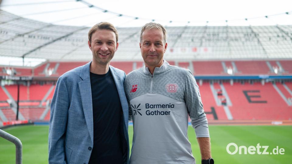 Kasper Hjulmand (r) und Simon Rolfes kennen sich schon länger. Bild: Marius Becker/dpa