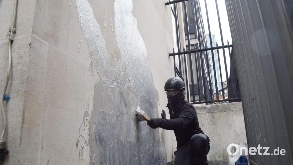 Neues Banksy-Werk an Londoner Gerichtsgebäude bald weg Bild: Vuk Valcic/ZUMA Press Wire/dpa