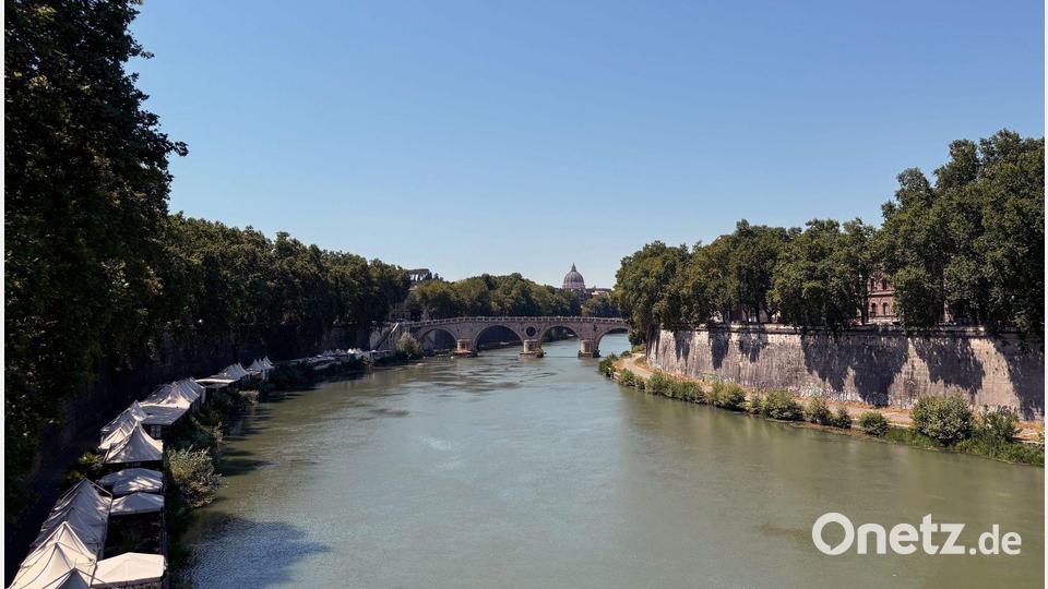 Der Tiber, ein Badegewässer? Bild: Robert Messer/dpa