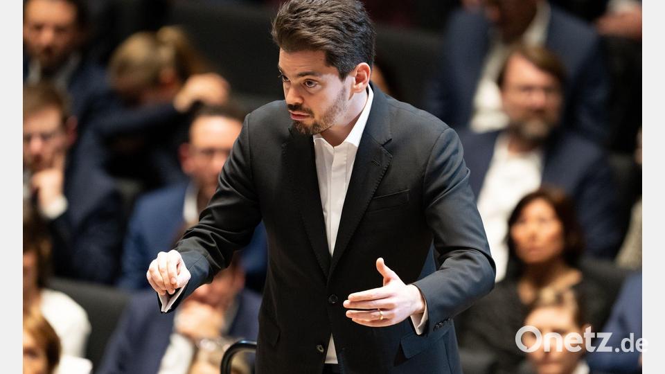 Lahav Shani ist beim Festival nicht willkommen. (Archivbild) Bild: Sven Hoppe/dpa