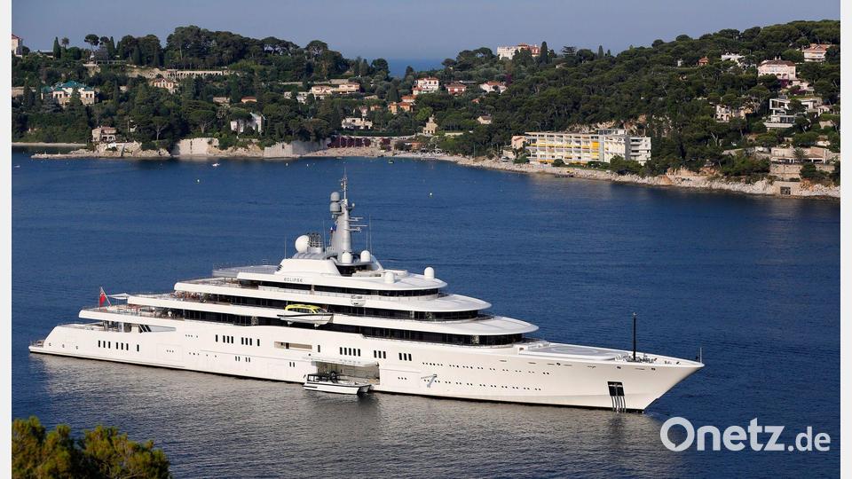 Reiche Russen machen weiter gerne Urlaub in Ländern wie Frankreich - nur wenn sie mit EU-Sanktionen belegt sind haben sie keine Chance auf eine legale Einreise. (Archivbild) Bild: picture alliance / dpa