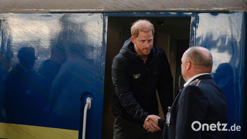 Harry will die Versorgung verwundeter Soldaten in der Ukraine unterstützen. Bild: Eisenbahngesellschaft Ukrzaliznytsia/AP/dpa