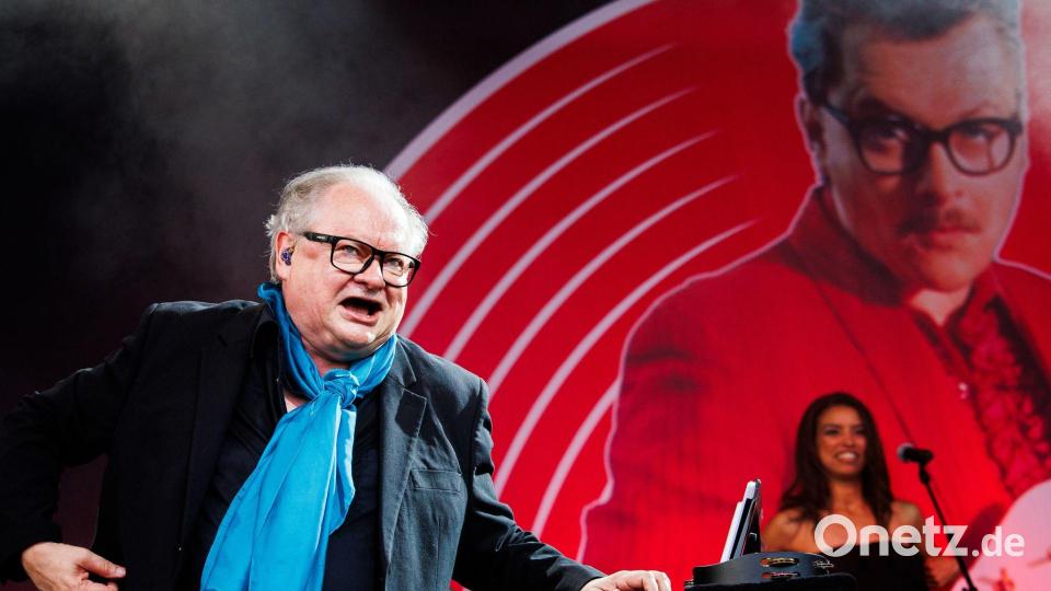 Der Liedermacher lebt seit über 40 Jahren für die Musik. (Archivbild) Bild: Carsten Koall/dpa