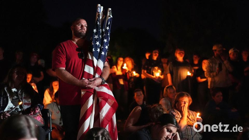 Mahnwache nach tödlichem Angriff auf rechtskonservativen US-Aktivisten Charlie Kirk Bild: Lindsey Wasson/AP/dpa