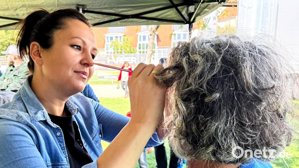 &quot;Olivia&#039;s Face Painting&quot; war für originellen und individuellen Geschichtsschmuck zuständig. Bild: Peter Ringeisen