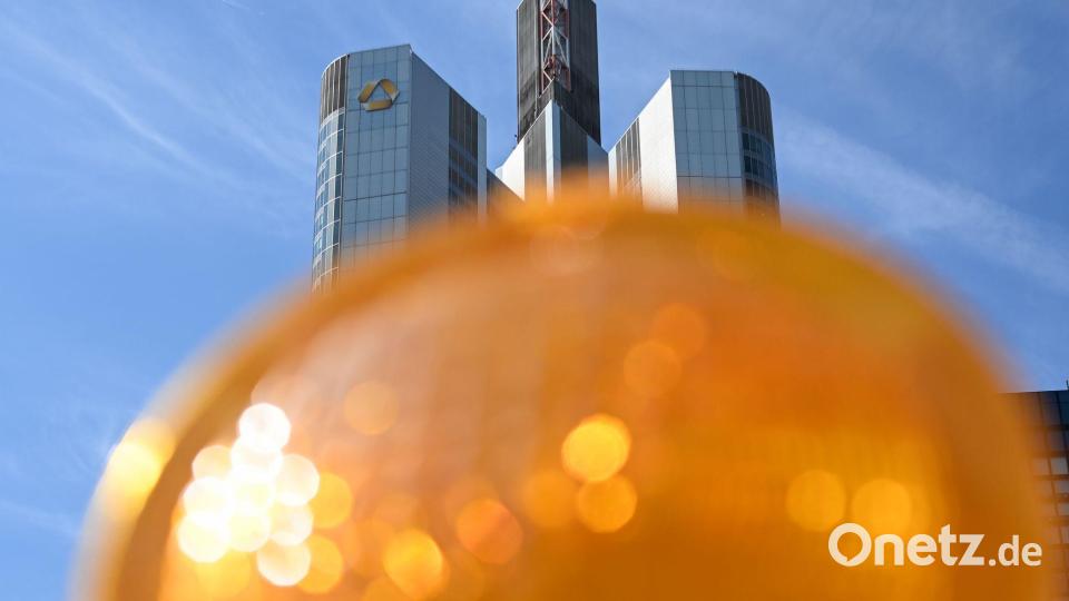Im Visier der Italiener: Deutschlands zweitgrößte Privatkundenbank. (Archivbild) Bild: Arne Dedert/dpa