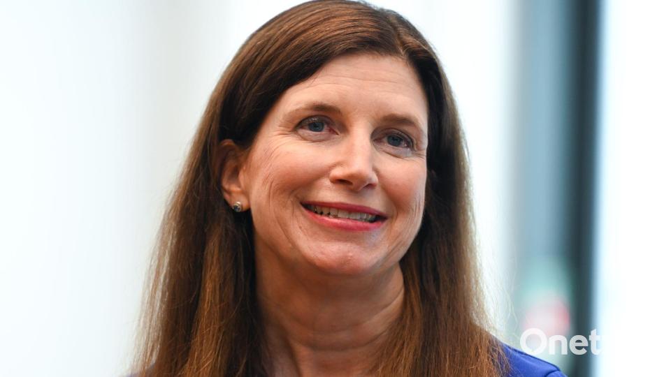 Commerzbank-Chefin Orlopp will sich auf ihre eigene Strategie konzentrieren. (Archivbild) Bild: Arne Dedert/dpa