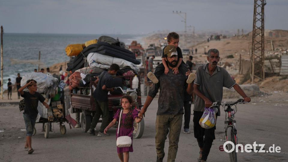 Viele Palästinenser können sich eine Flucht aus der Stadt Gaza schlicht nicht leisten. Bild: Abdel Kareem Hana/AP/dpa