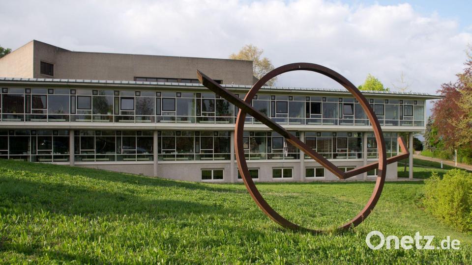 Das Deutsche Literaturarchiv Marbach hat die Skizzen 2022 mit dem Nachlass des Dichters erworben. (Archivbild) Bild: Sebastian Kahnert/dpa