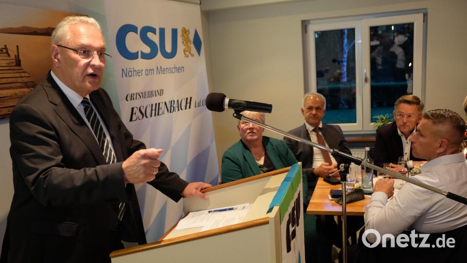 Mit Innen-, Sport- und Integrationsminister Joachim Herrmann war beim Sommergespräch der CSU in der Freizeitanlage Rußweiher in Eschenbach ein Schwergewicht bayerischer Politik zu Gast. Bild: do