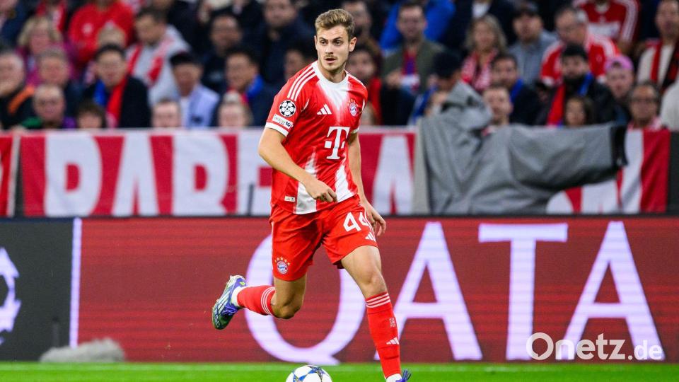 Bayern-Verteidiger Josip Stanisic hat sich im Champions-League-Spiel gegen den FC Chelsea offenbar nicht ernsthaft verletzt. Bild: Tom Weller/dpa