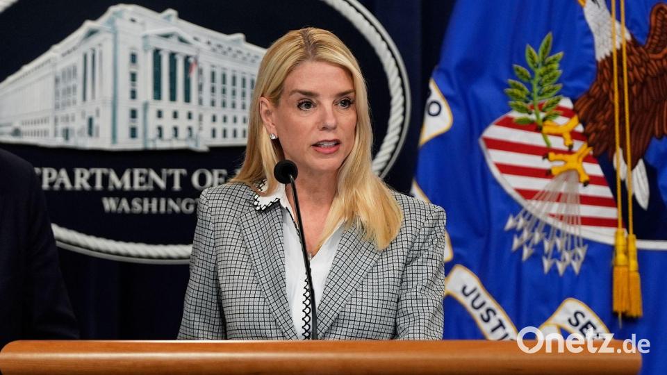 US-Justizministerin Pam Bondi informierte über die tödlichen Schüsse auf die Polizisten. (Archivbild) Bild: Julia Demaree Nikhinson/AP/dpa
