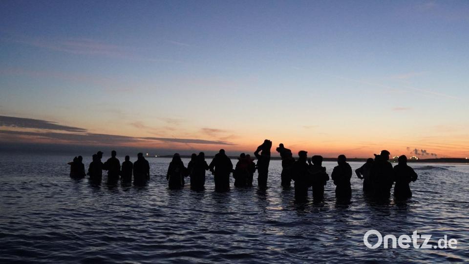 Migranten versuchen von Frankreich aus die gefährliche Kanalüberquerung Bild: Gareth Fuller/PA Wire/dpa