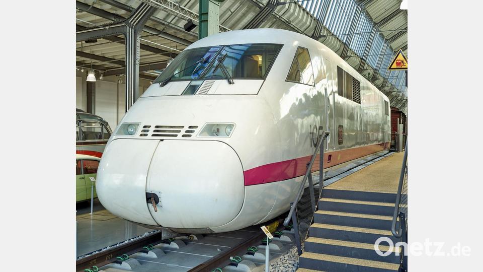 Der Triebkopf 410 002 fuhr vor 40 Jahren zu Testzwecken rund um München - und stellte 1988 einen Geschwindigkeitsrekord auf. Bild: Deutsches Museum/dpa