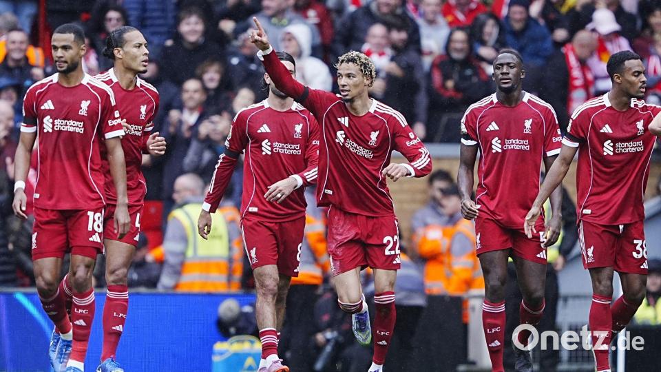 Der ehemalige Frankfurter Hugo Ekitike erzielte das 2:0 für Liverpool Bild: Peter Byrne/PA Wire/dpa