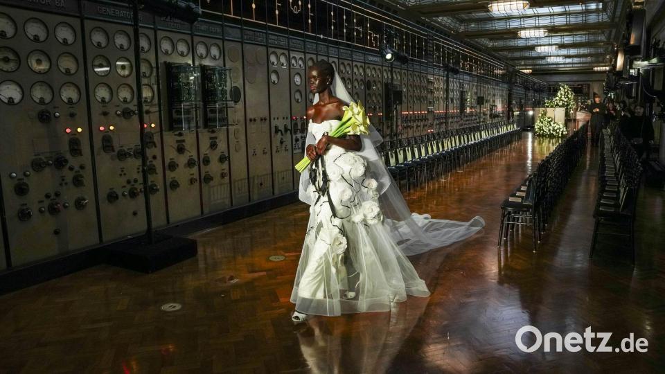 Mode im Kontrollraum Bild: Jeff Moore/PA Wire/dpa