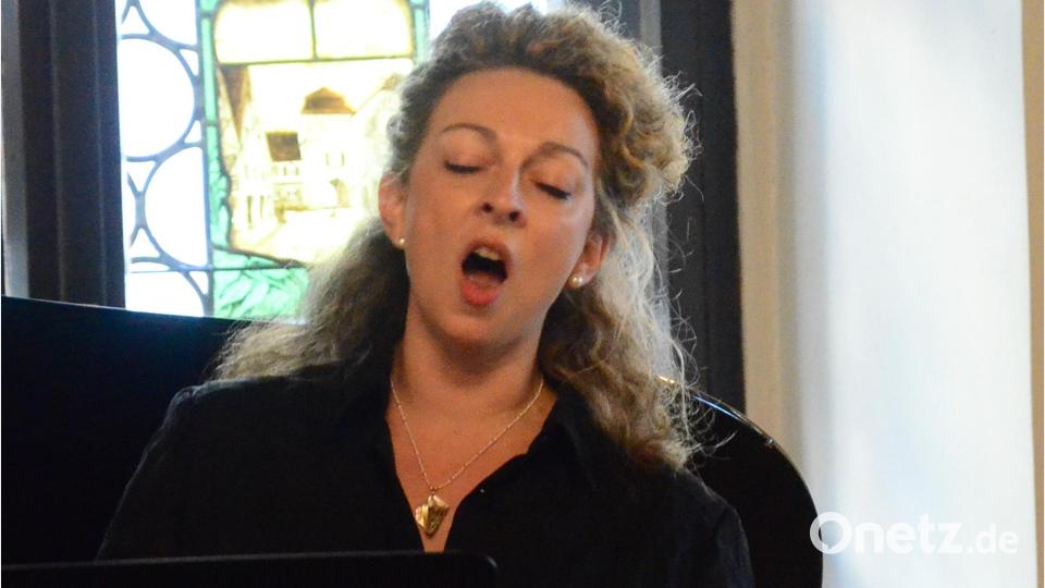 Sophia Maeno singt wunderschöne Lieder von Max Reger und Johanna Senfter. Bild: Kunz