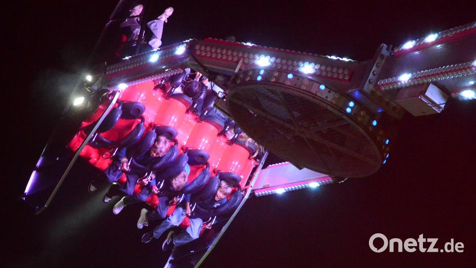 Rasantes Fahrvergnügen gab es beim Volksfest reichlich. Bild: Kunz