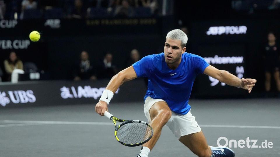 Carlos Alcaraz war gegen den US-Amerikaner Taylor Fritz chancenlos. Bild: Jeff Chiu/AP/dpa