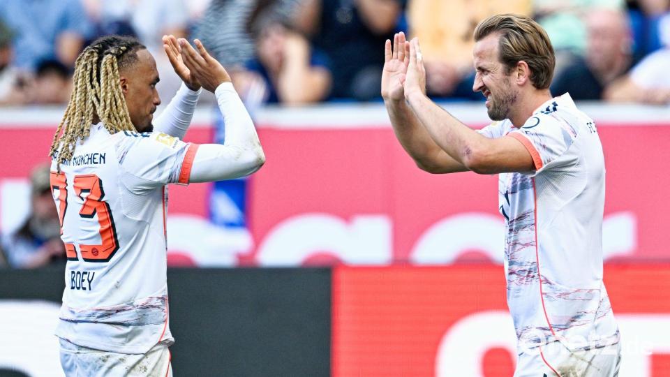 Neben Kane jubeln auch Spieler wie Außenverteidiger Boey. Bild: Uwe Anspach/dpa
