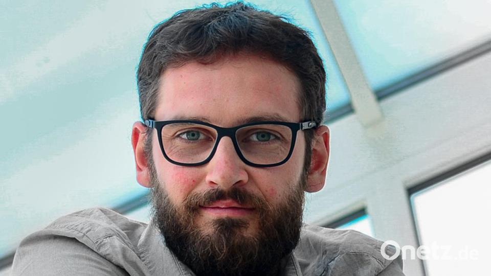 Im Literaturhaus Oberpfalz in Sulzbach-Rosenberg diskutieren deutsche und tschechische Autoren über die Auswirkungen des Zweiten Weltkriegs auf die Enkelgeneration. Dabei ist Štěpán Kučera. Bild: Lucie Levá