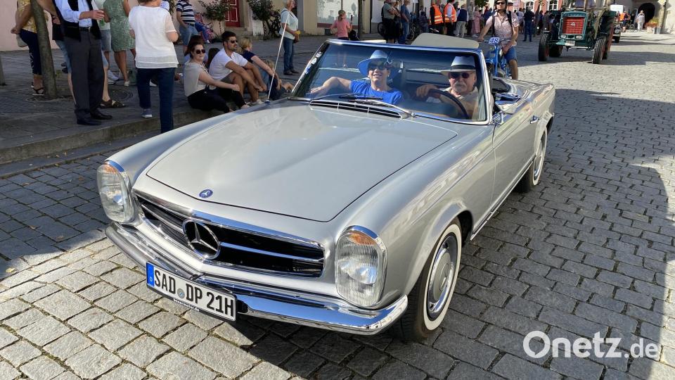 Bei diesem Wetter war die Spazierfahrt mit dem Cabrio ein Genuss. Bild: aub
