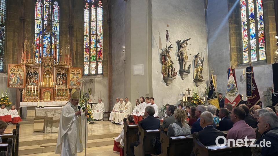 In seiner Predigt würdigte der Bischof das großartige Engagement des Männervereins in der Vergangenheit, warf aber auch einen hoffnungsvollen Blick in die Zukunft. Bild: aub