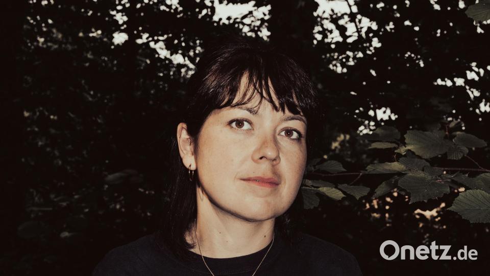 Im Literaturhaus Oberpfalz in Sulzbach-Rosenberg diskutieren deutsche und tschechische Autoren über die Auswirkungen des Zweiten Weltkriegs auf die Enkelgeneration. Dabei ist Dana von Suffrin. Bild: Tara Wolff