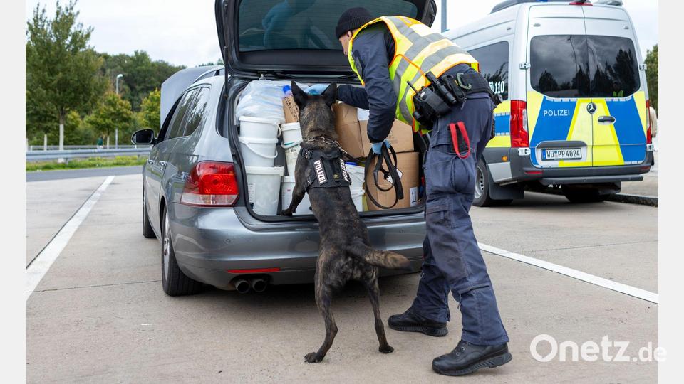 In Unterfranken geht die Polizei derzeit besonders gegen Drogenkonsum am Steuer vor. Bild: Julien Becker/dpa