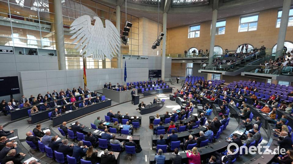 Bei der Generaldebatte wird es voll im Parlament. Bild: Michael Kappeler/dpa